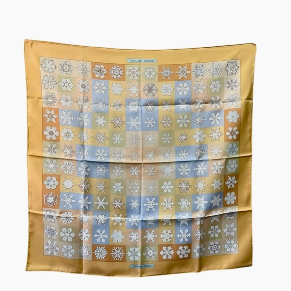 Hermes Carre Silk Scarf "Feux de l'Hiver" by Christiane Vauzelles 90cm NWT/Box - Picture 3 of 16